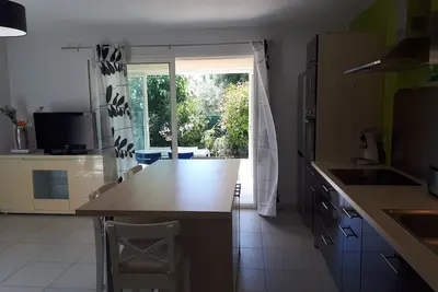Image de Appartement de charme proche Cassis situé entre mer/colline à 1. 2 km des plages