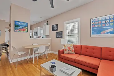 Image de Newly Updated Condo w/ Pool - Steps to Boatslip!