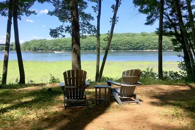 Image de Rustic cabin with a water view. Kayaks provided, riverside nature trail.
