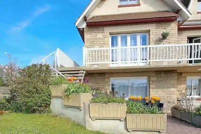 Image de Grand studio confortable à 350 m de la plage et des commerces avec cour privée