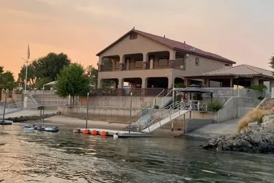 Image de Riverfront Paradise Oasis W/ Private Beach & Boat Dock