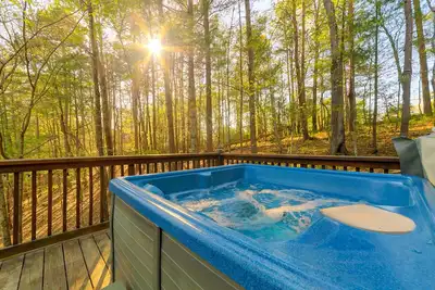 Image de Eagle's Nest at Innsbruck - Family Retreat in Golf Resort Near Downtown Helen