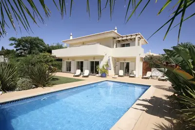Image de Lovely 4 Bedroom Villa w/ Private Pool, Close to Beach & Golf course, Wifi, A/C