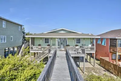 Image de Lime Inn - Oceanfront - Only Steps to the Water!