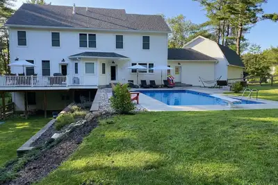 Image de Luxury Country Setting - 4 miles to Downtown!