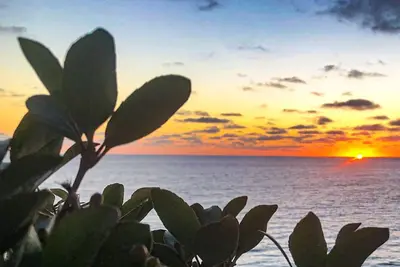 Image de Right on the Bluff with Spectacular Ocean views from almost every room