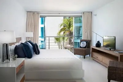 Image de 4bd groundfloor condo, pure beachfront, gym\/pool\/high-speed internet\/cable Tv