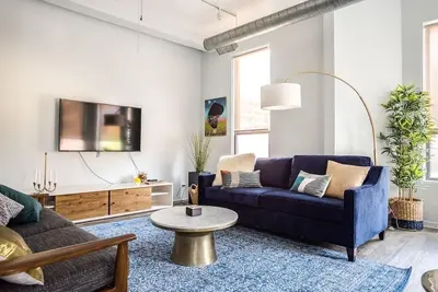 Image de The Orleans - Entire Building - With Rooftop Deck!