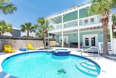 Image de Dream Weaver-GolfCartDeals-1BlockToBeach-GameRoom