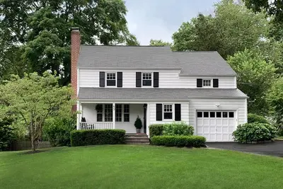 Image de Walk-To-Town Cozy Colonial with Fireplace!