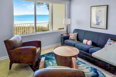 Image de Is 6 - Updated 2 Bd Beachfront Condo - Free Seasonal Beach Service!