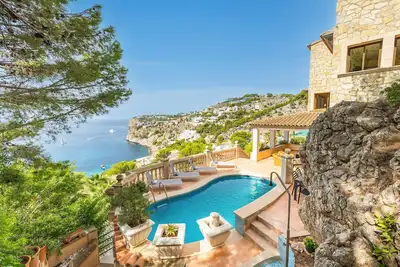 Image de Villa \"Cala Llamp\" avec vue sur mer panoramique