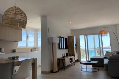 Image de New Beach Front Apartment (Desinfected) Discounts