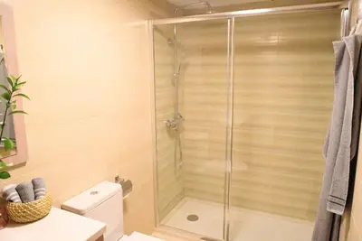 Image de Homely Málaga Don Cristian con Parking Privado