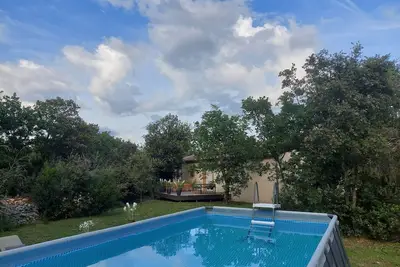 Image de Villa individuelle, Piscine, Spa, Salon de jardin. Proche de Vallon Pont d'Arc.
