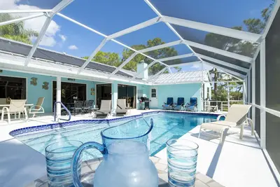 Image de Families & Lrg Groups, Private Oasis, Heated Saltwater Pool-20-35 Min to Beaches