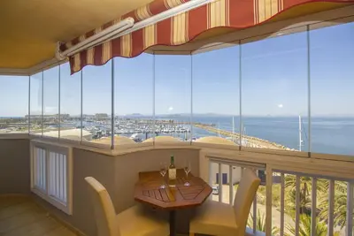 Image de Two bedroom with beautiful sea views