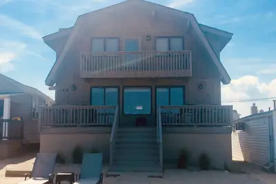 Image de Beautiful Beachfront Living