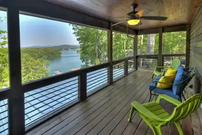 Image de Lake Blue Ridge Cabin Sleeps 10 with Private Dock!