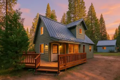 Image de The Sparrow’s Nest ~ Cozy Charm + Fire Pit Fun
