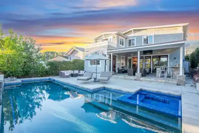 Image de Hermosa Beach Oasis with Pool & Jacuzzi - Private!