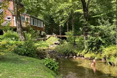 Image de Gorgeous Home on 10 Acres w/ Brook - Sleeps 2-4