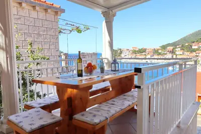 Image de Apartments Peselj-Three Bedroom Apartment with Terrace and Sea View
