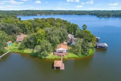 Image de Relax on the Island! Chef's Kitchen, dreamy views! Fire pit, Kayak\/Sup! Sleep 12
