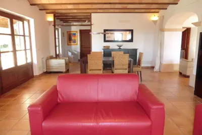 Image de Belle propriété avec piscine et Wifi gratuit, jardin.