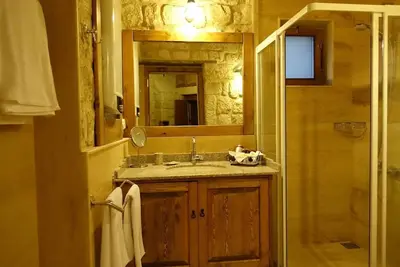 Image de 2-Bedroom Mountain View Stone House