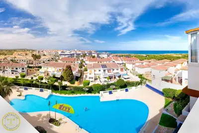 Image de Modern Apartment with amazing view with pool; free garage&Wifi