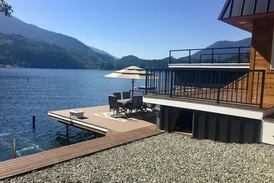 Image de Dreamlike Lakefront Cabin on Lake Sutherland