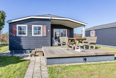Image de Chalet \"De Grote Belter\" is a beautiful chalet for up to four guests. The chalets are fully equipped.