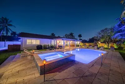 Image de Luxury 7br Villa Vizcaya Heated Pool Sauna Gym