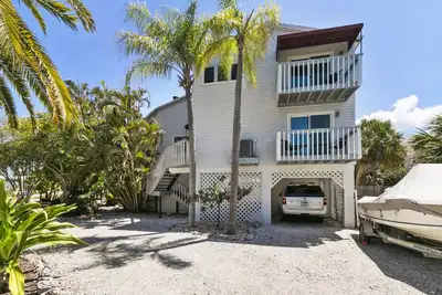 Image de Charming Longboat Village Hideaway–2br in a Quiet Coastal Neighborhood by Rva