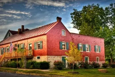 Image de Charming 3 Bedroom 2 Bath Home in Historic Downtown Hermann, Mo.