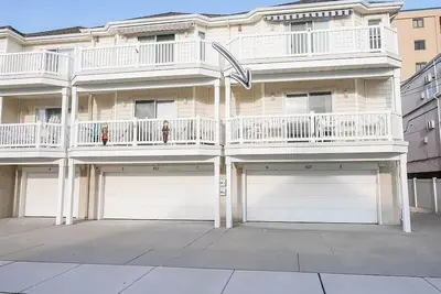 Image de Relaxing Beachblock Condo 3 Beds, 2 Baths, Sleeps 8