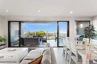 Image de Luxurious Home Close to The Beach