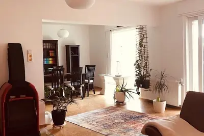 Image de Large apartment with garden in a quiet location