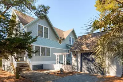 Image de Cozy Cottage, Old Baldy Lighthouse Views, Bhi