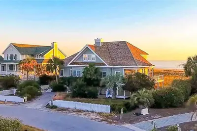 Image de Oceanfront, great for families with children, Bhi