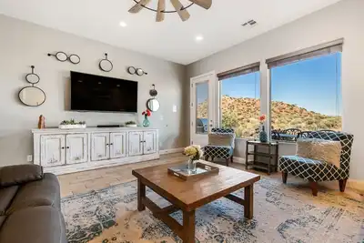 Image de Views Over Coral Canyon, Ping Pong, Gaming Systems, 2 Community Pools