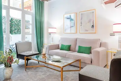 Modern 2 bedroom Duplex. Plaza Nueva Ii