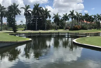 Image de Beautiful 2 Br/2 Ba condo on the 8th green at Isla Del Sol
