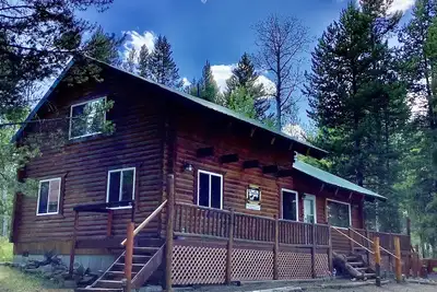 Image de Mighty Moose Log Cabin, 20 Minutes to W Yellowstone, Fishing, Sleeps 10.