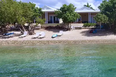 Image de New Luxury Villa on the Beach, Spa, Kayaks, Sups, Snorkel, No Stairs, Near Town