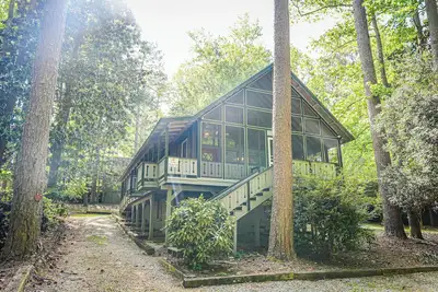 Image de Look no further! Your family will love this chalet with optional meeting room!