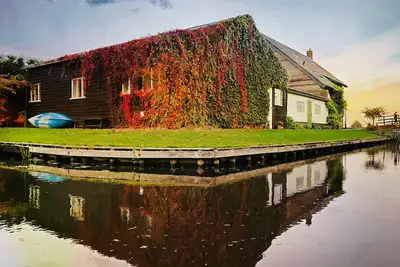 Image de Spend the night in the heart of Giethoorn on the village canal