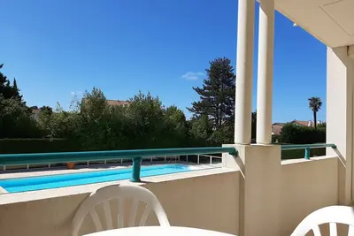 Image de Appartement à Ciboure avec Terrasse, Piscine Chauffée et Parking - Idéal Golf et Plage
