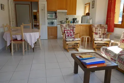 Image de Appartement cosy 3 pièces avec balcon et garage, à proximité des pistes et commerces